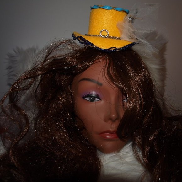 Grandma&Me Medium Yellow with Blue Hat HANDMADE - Picture 2 of 10